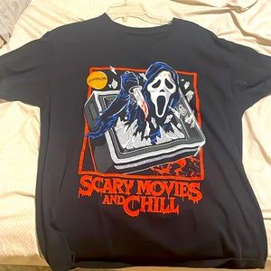 Scream movie/ghostface T-Shirt size Large. Hot topic, black.